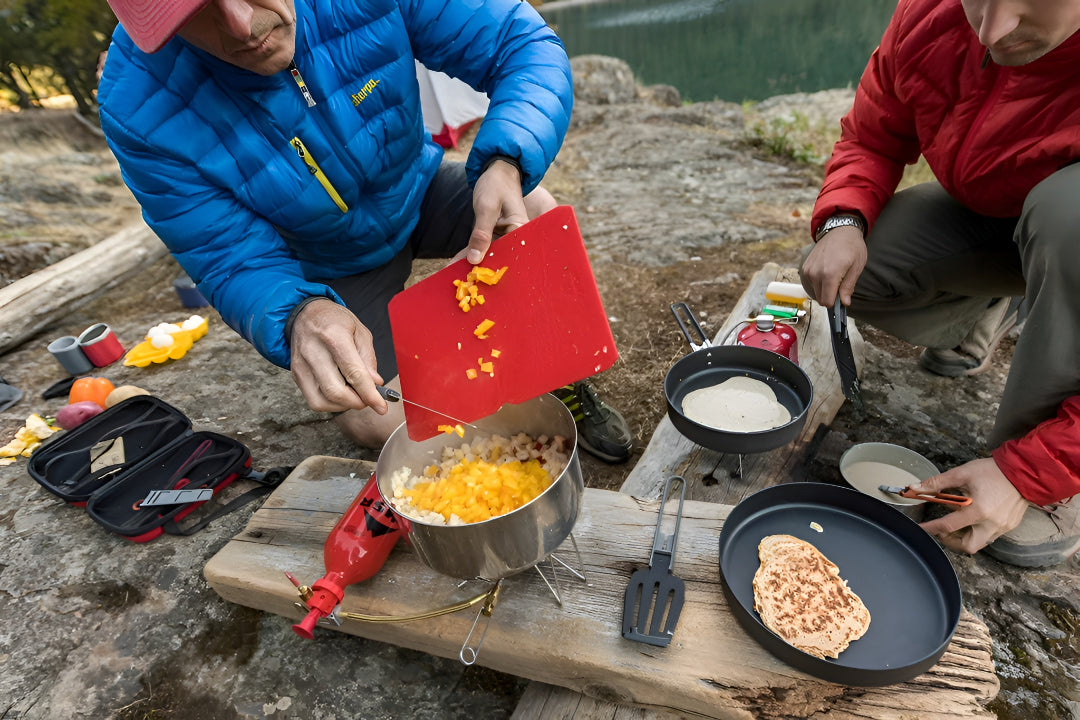 Smart Cookware Choices For Camping Trips